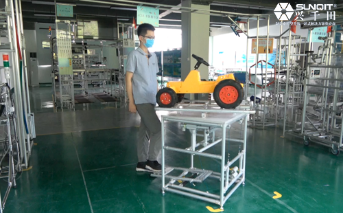 180°往返旋轉工作臺