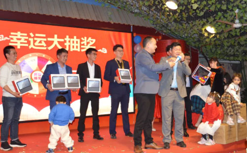 二等獎:空氣炸鍋,Redmi小愛觸屏音響 二等獎:空氣炸鍋,Redmi小愛觸屏音響