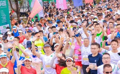 奮斗龍馬 |興千田CEO帶領團隊參加2023深圳龍華半程馬拉松3