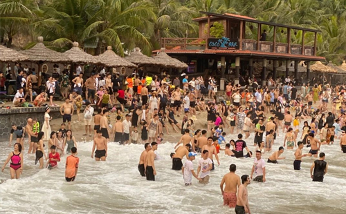 相伴前行,快樂出游! | 興千田集團(tuán)(越南)分公司2 相伴前行,快樂出游! | 興千田集團(tuán)(越南)分公司2