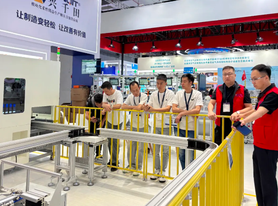 軌道智能輸送系統(tǒng)引領(lǐng)工業(yè)自動化新浪潮6 軌道智能輸送系統(tǒng)引領(lǐng)工業(yè)自動化新浪潮6