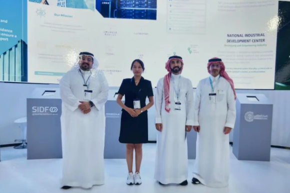 興千田上海展第4天現場熱度再攀新高4 興千田上海展第4天現場熱度再攀新高4