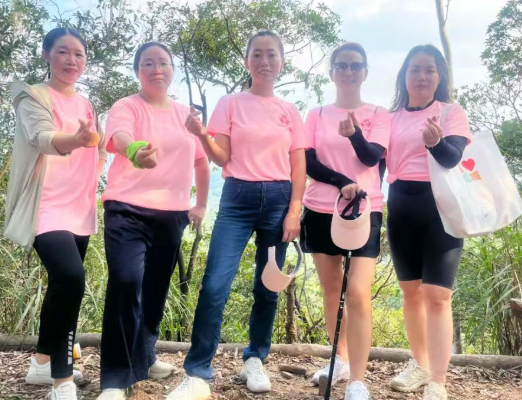 興千田集團女職工參加興富社區(qū)“健步新征程,巾幗綻芳華”徒步活動6 興千田集團女職工參加興富社區(qū)“健步新征程,巾幗綻芳華”徒步活動6